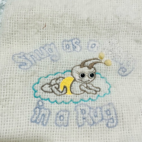 VTG Baby Blanket Blue Satin Trim SNUG AS A BUG IN A RUG 100% Acrylic Embroidered - Picture 3 of 6